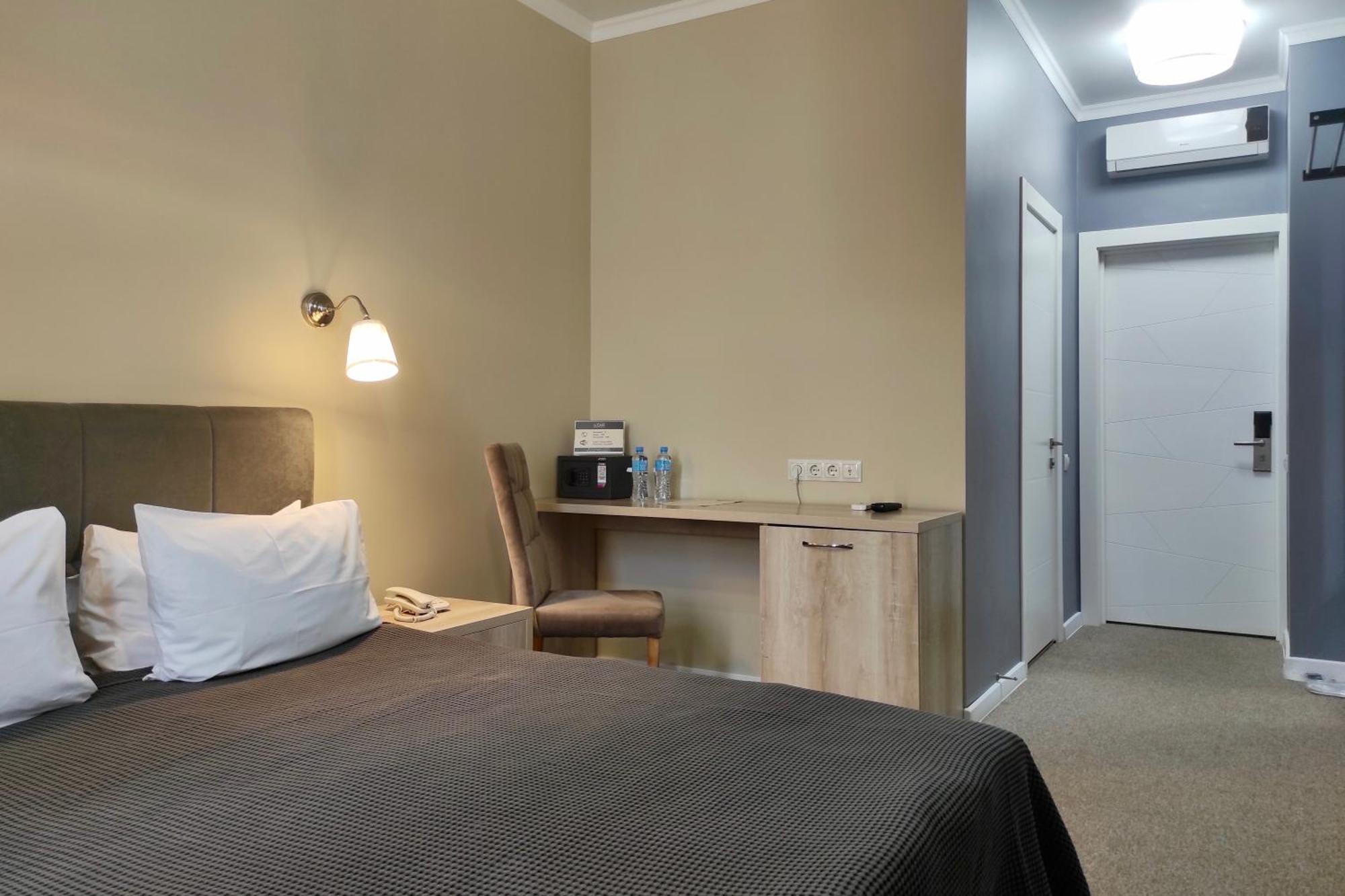 Lacasa Hotel Karagandy Buitenkant foto