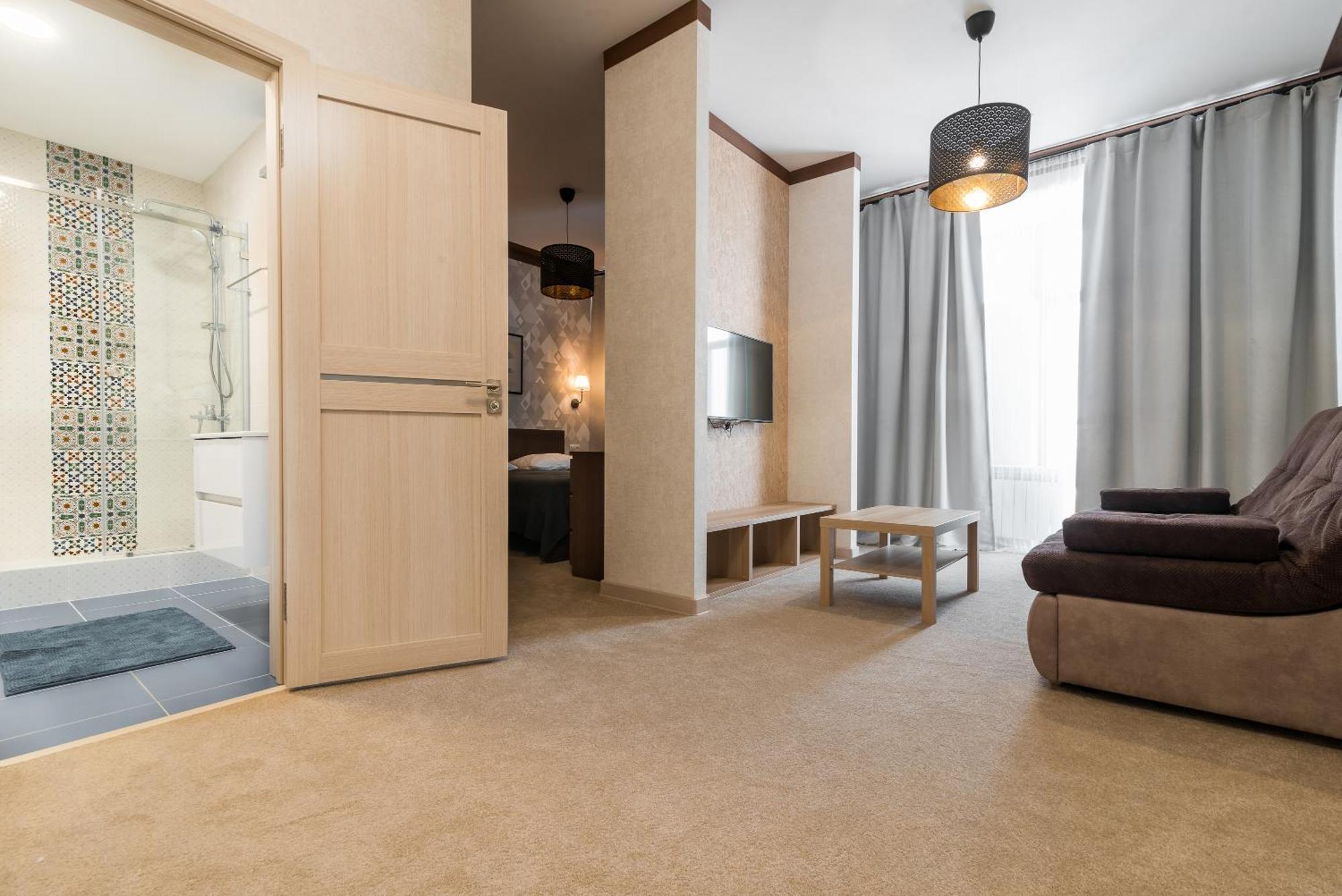 Lacasa Hotel Karagandy Buitenkant foto