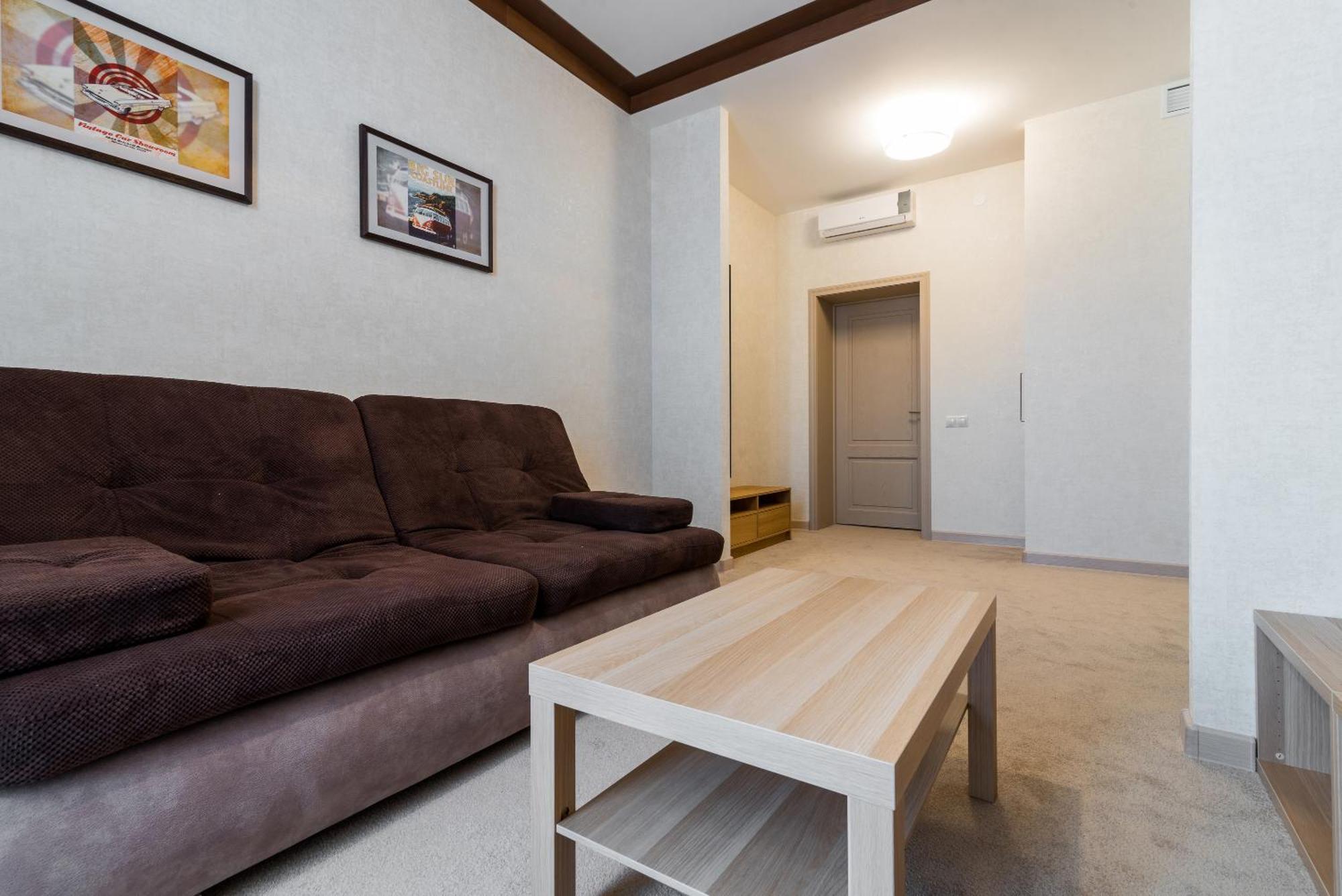 Lacasa Hotel Karagandy Buitenkant foto
