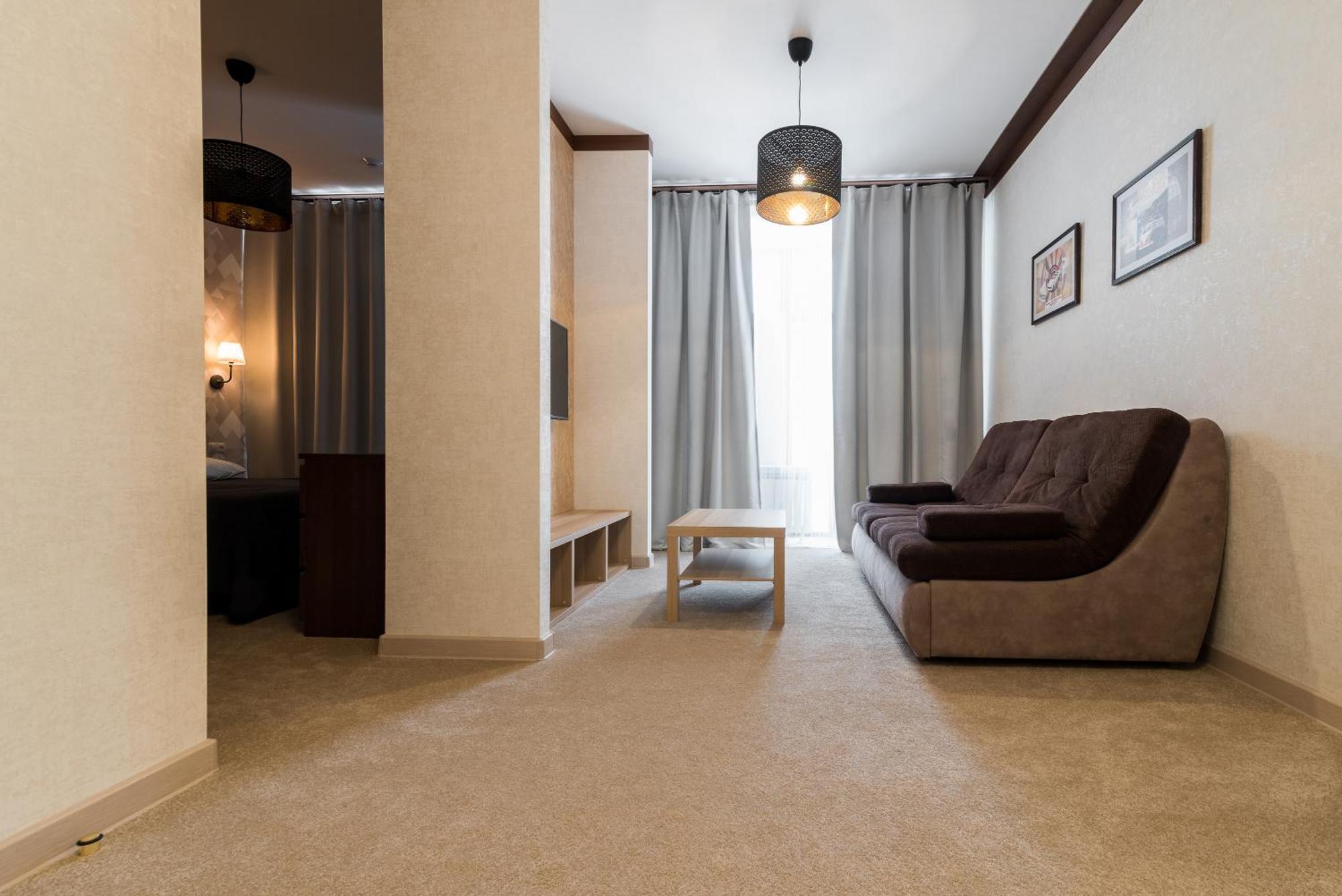 Lacasa Hotel Karagandy Buitenkant foto