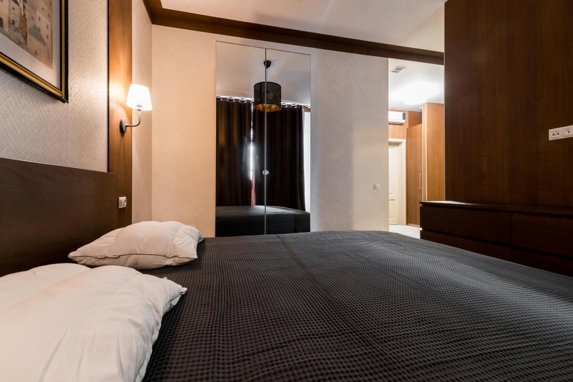 Lacasa Hotel Karagandy Buitenkant foto