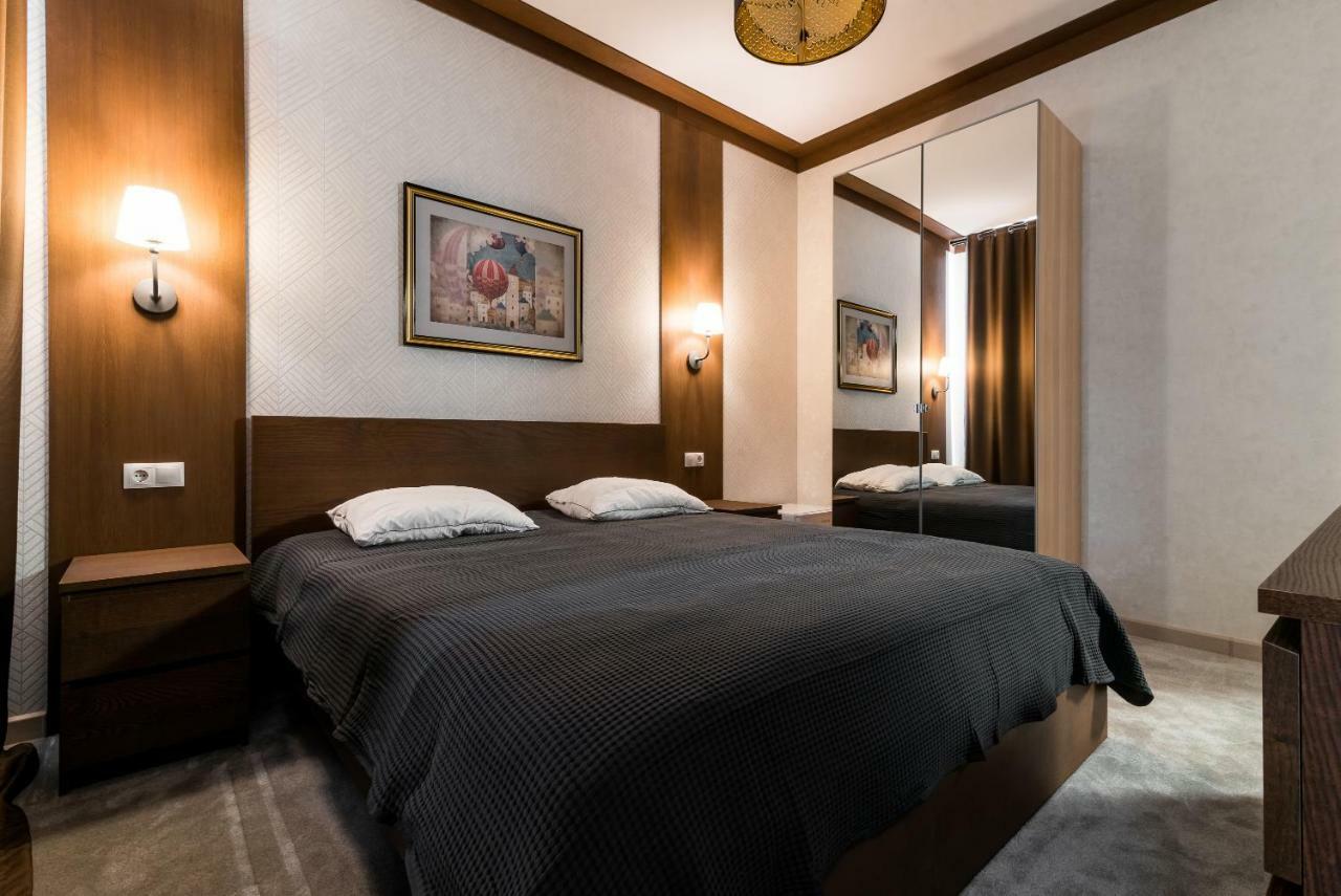 Lacasa Hotel Karagandy Buitenkant foto